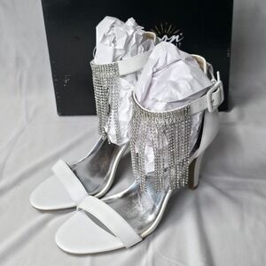 Beacon Women's Glamour Rhinestone White Heels Size 9M NIB